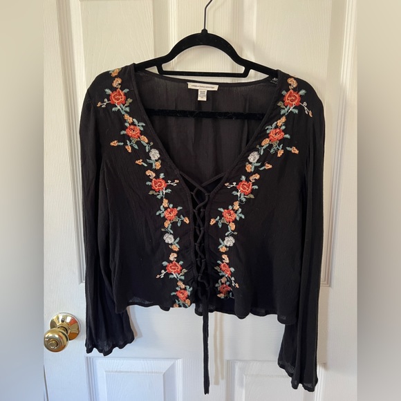 American Eagle black floral long sleeve - Picture 2 of 5